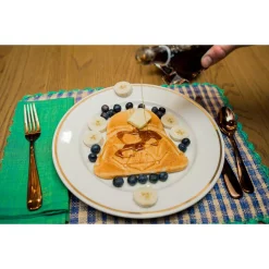 Electric Skillets & Indoor Grills Uncanny Brands Star Wars Darth Vader Black American Waffle Maker -MegaChef Sales Shop black uncanny brands waffle makers wm srw vad 31 1000