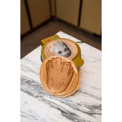 Electric Skillets & Indoor Grills Uncanny Brands Marvel Movie Groot Waffle Brown Maker -MegaChef Sales Shop brown uncanny brands waffle makers wm mvm grt 31 1000