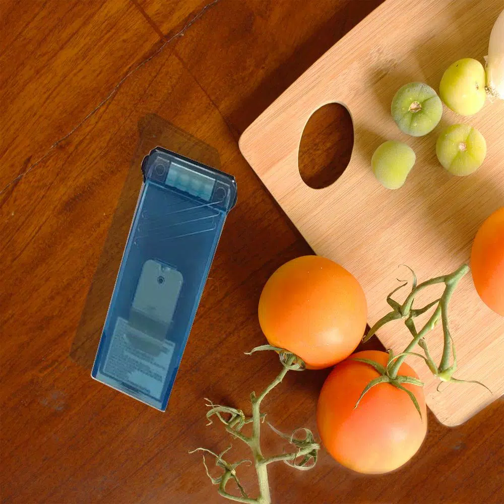 Food Processing ITouchless Red And Blue Handheld Vacuum Sealer Set (2-Pack) 3 Food Processing ITouchless Red And Blue Handheld Vacuum Sealer Set (2-Pack) - Image 3