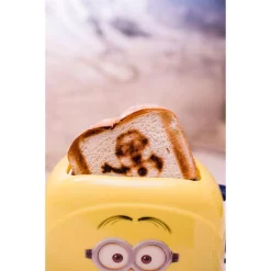 Toasters Uncanny Brands Minions Dave 2-Slice Yellow Toaster -MegaChef Sales Shop yellow uncanny brands pop up toasters tste des dav fa 1000